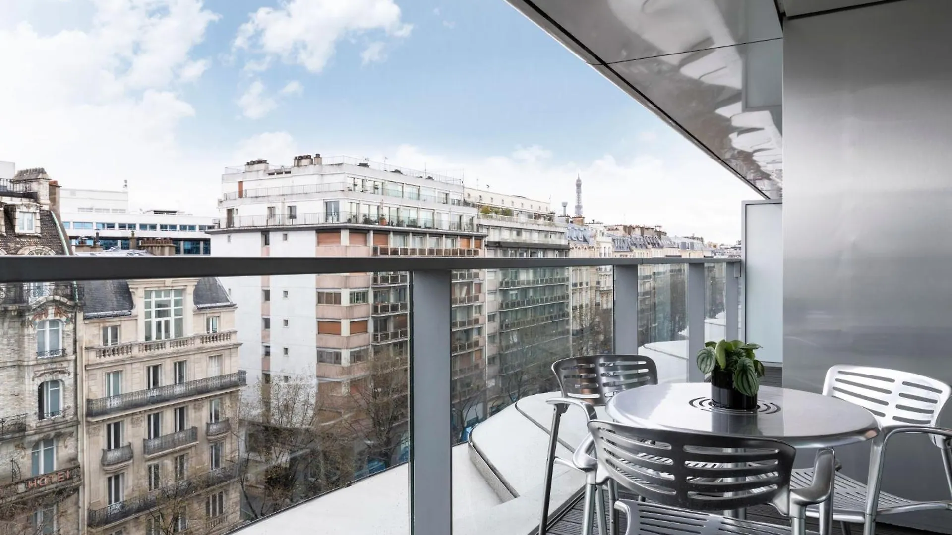 Renaissance Paris Arc De Triomphe Hotel 5*,  Франция