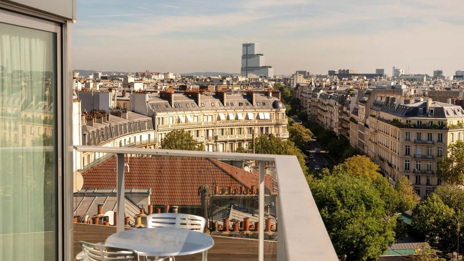 Renaissance Paris Arc de Triomphe Hotel 5*,