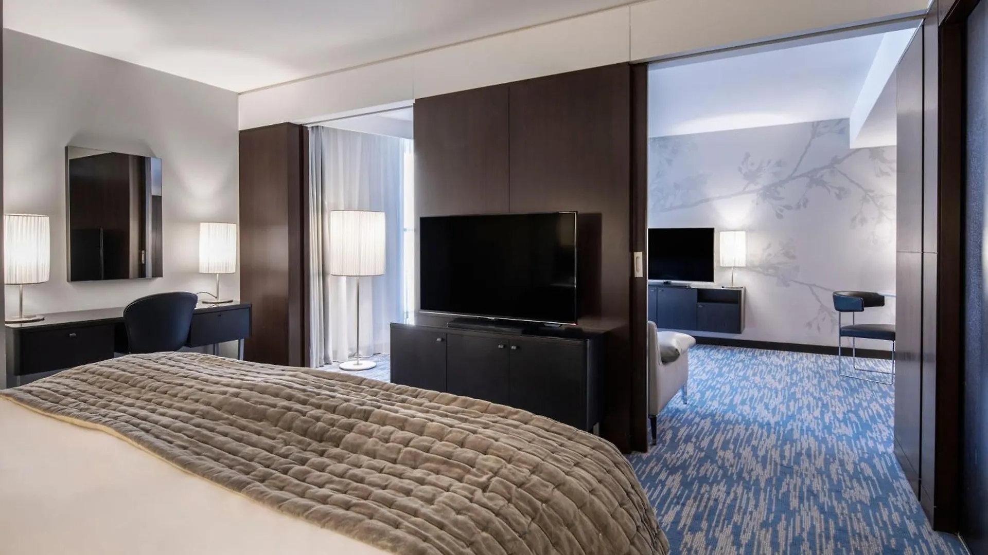 *****  Renaissance Paris Arc de Triomphe Hotel France