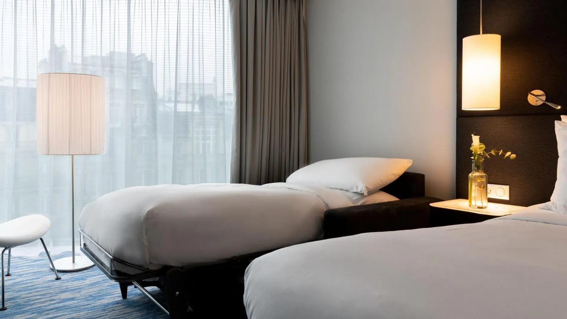Renaissance Paris Arc de Triomphe Hotel