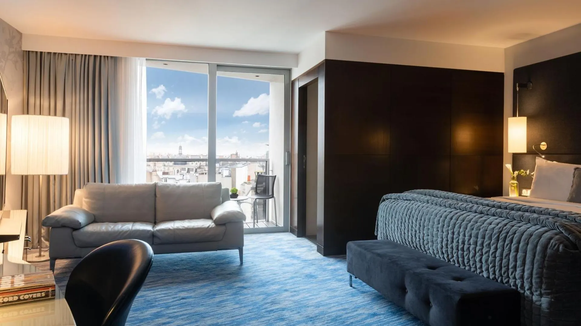 Renaissance Paris Arc de Triomphe Hotel