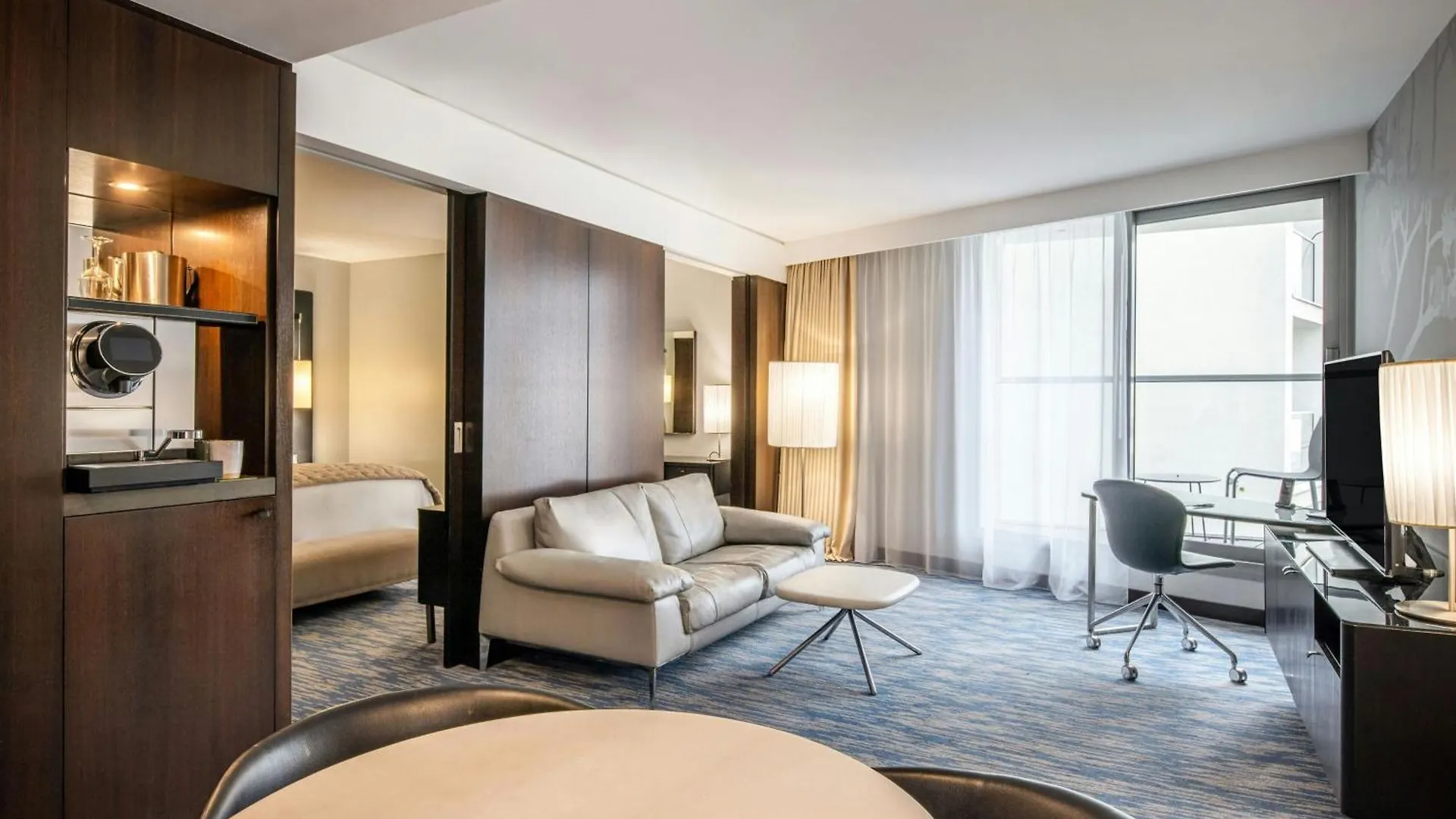 Renaissance Paris Arc de Triomphe Hotel 5*,  France