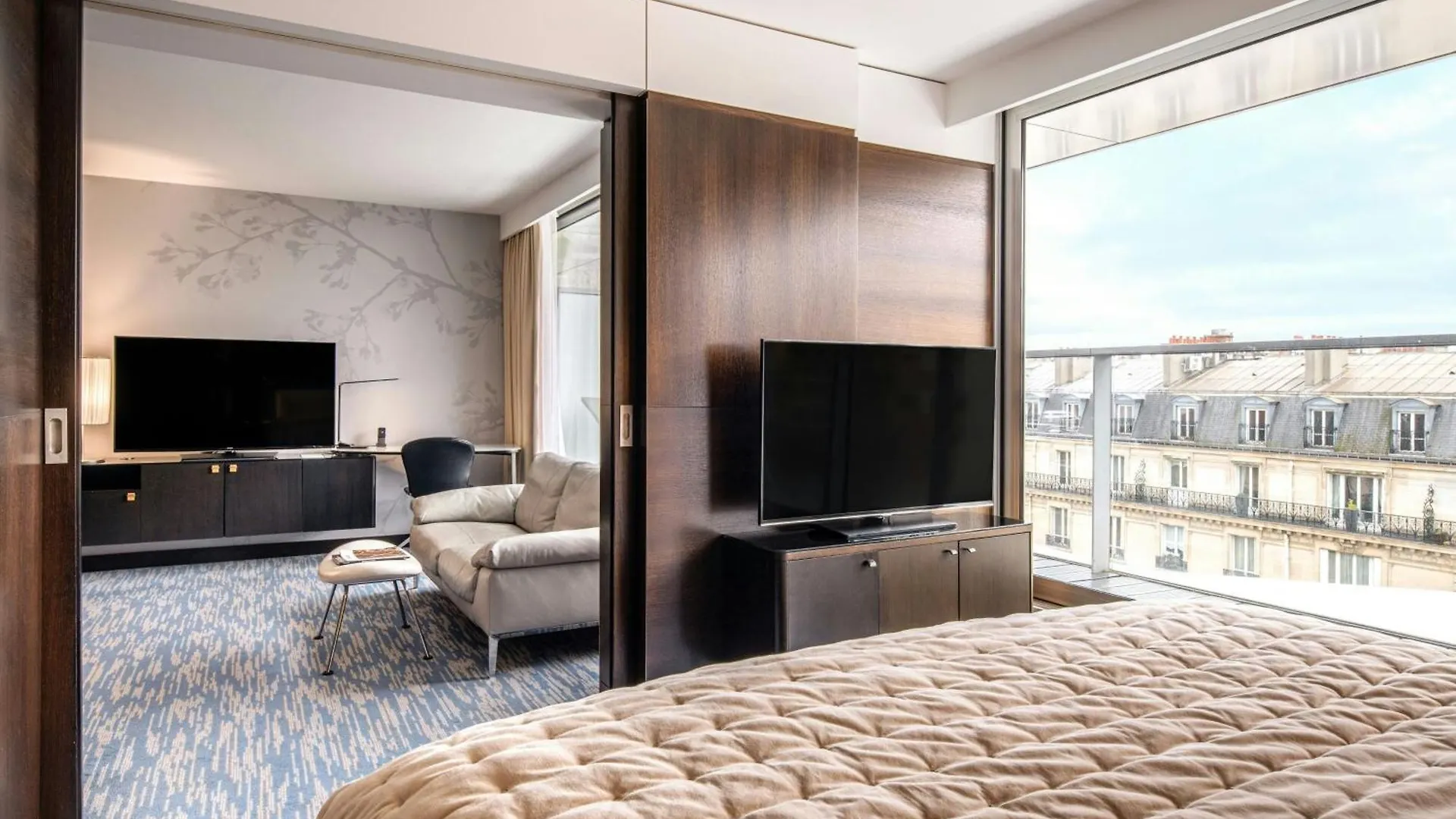 Renaissance Paris Arc de Triomphe Hotel