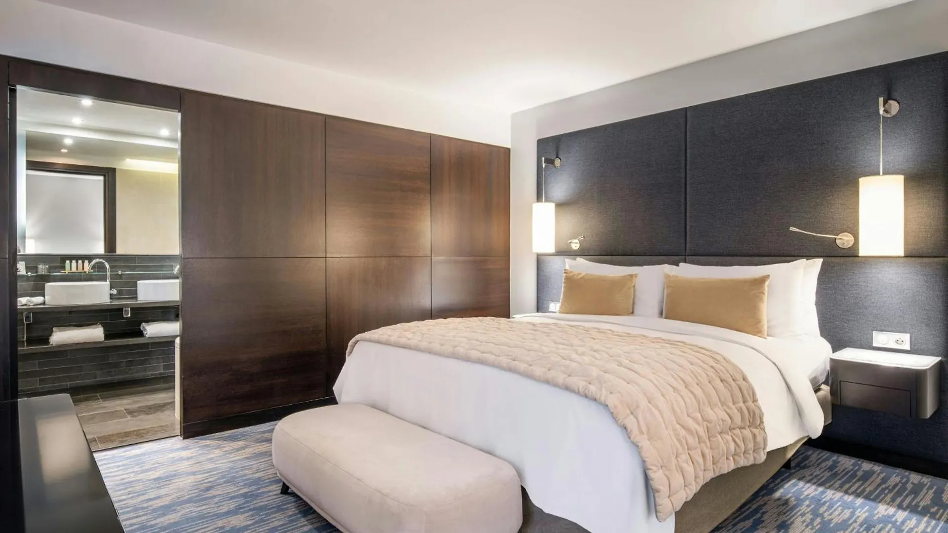 *****  Renaissance Paris Arc De Triomphe Hotel Francia