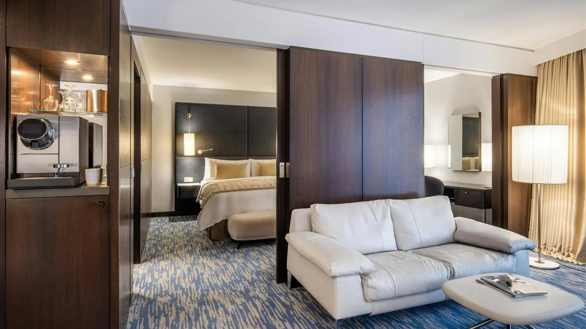 *****  Renaissance Paris Arc de Triomphe Hotel France